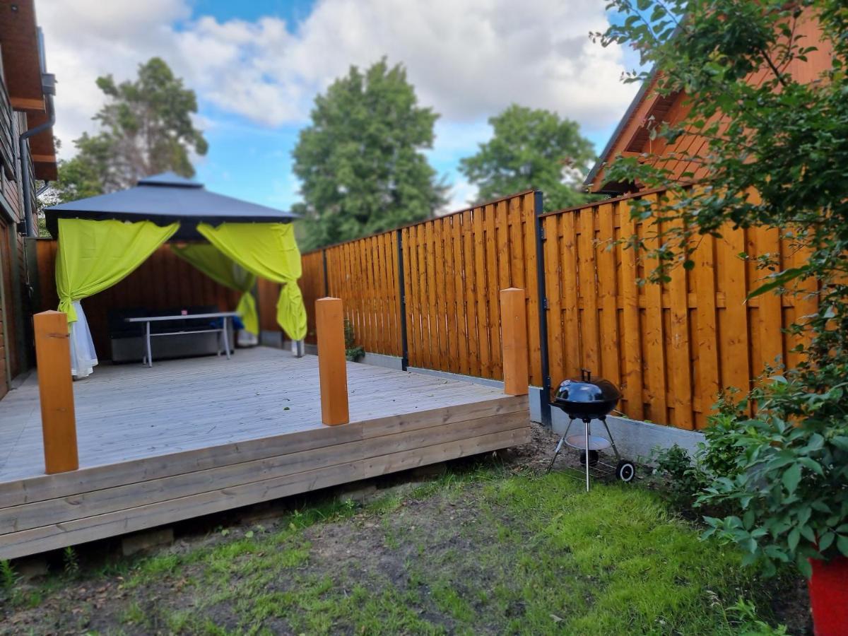 Nowy Domek Drewniany Tu Mi Dobrze W Lubkowie Z Plaza Lubkowo Exterior photo